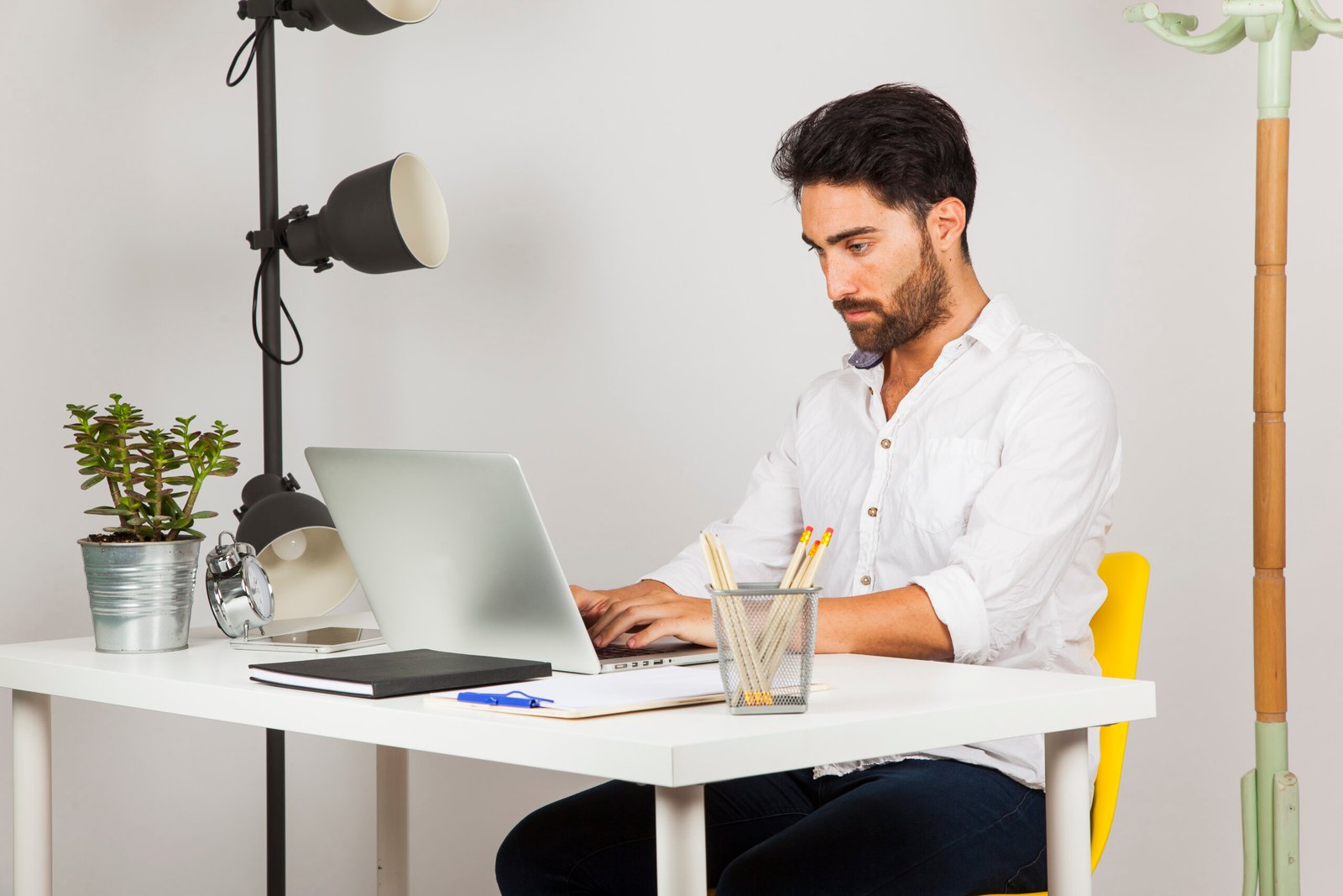 Master Blogging with Expert Tips from MistyInfo.com